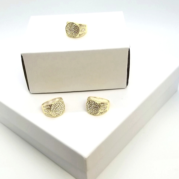 Mans Ring - Picture 1 of 2